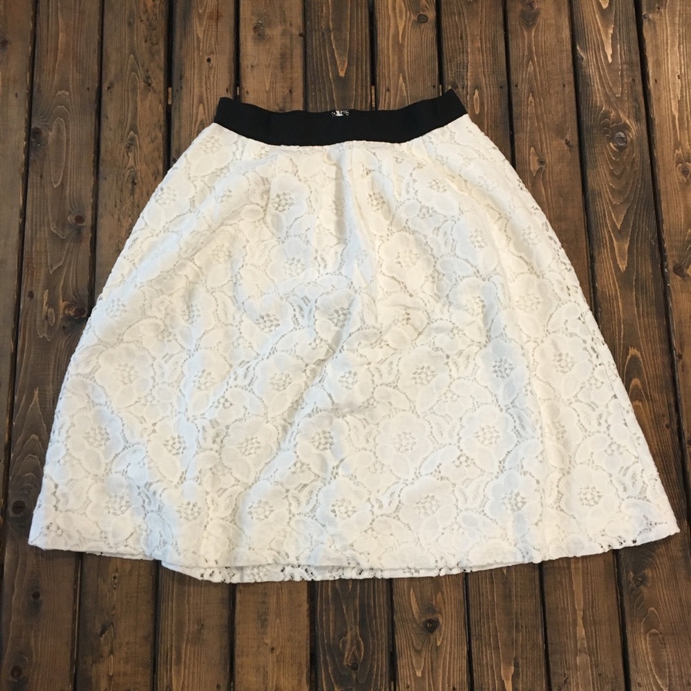 Loft White zip up skirt